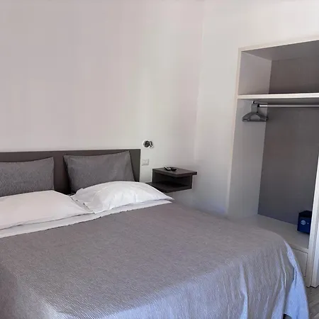 Il Corso B&B Di Silvia 포르토 세자레오
